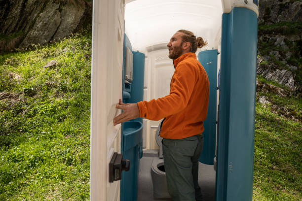 Porta potty delivery and setup in West Pleasant View, CO